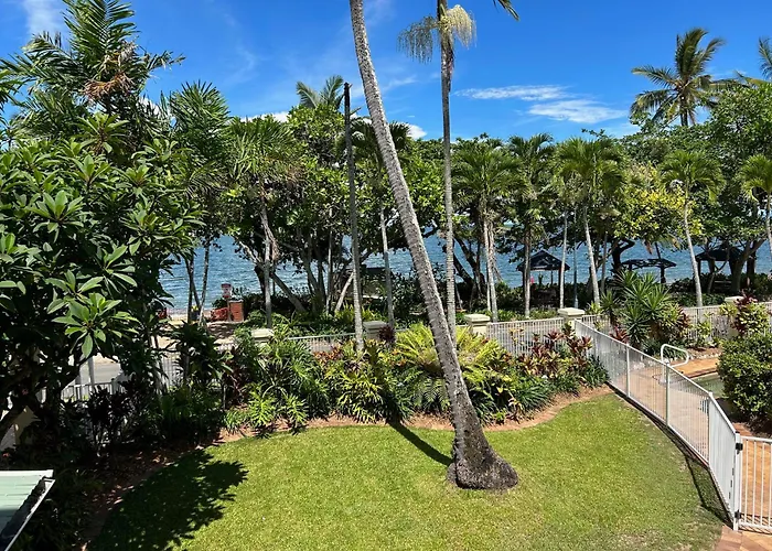 Apartment 12 On Trinity Beach