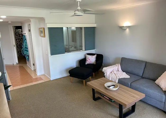 Apartment 12 On Trinity Beach
